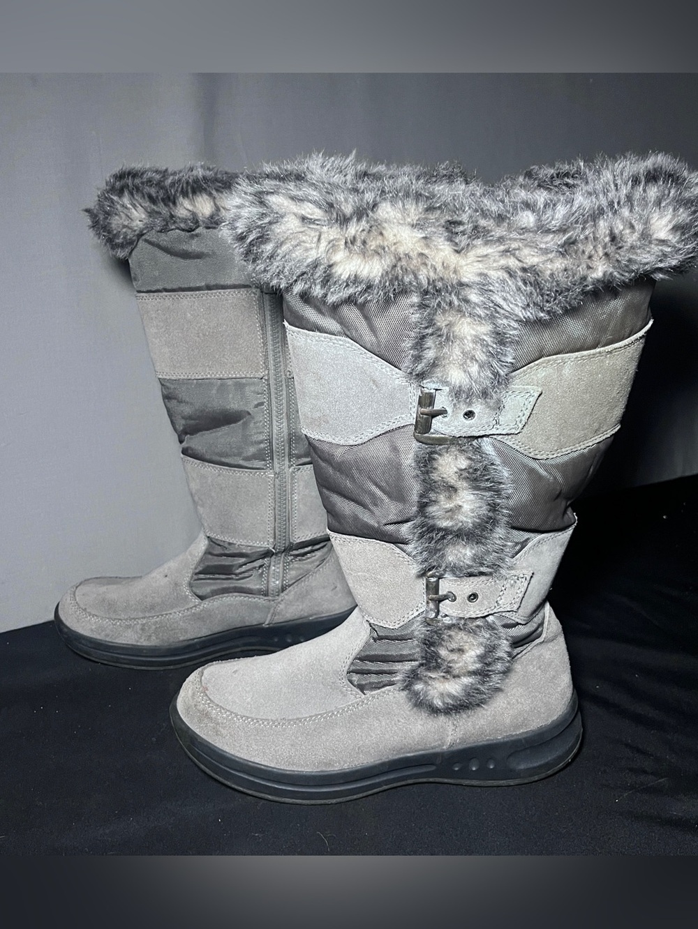 Cougar Tamarack tan winter boots Size 9
